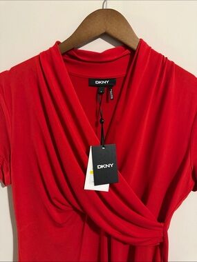 DKNY Short-Sleeved Blouse Sz M NWT